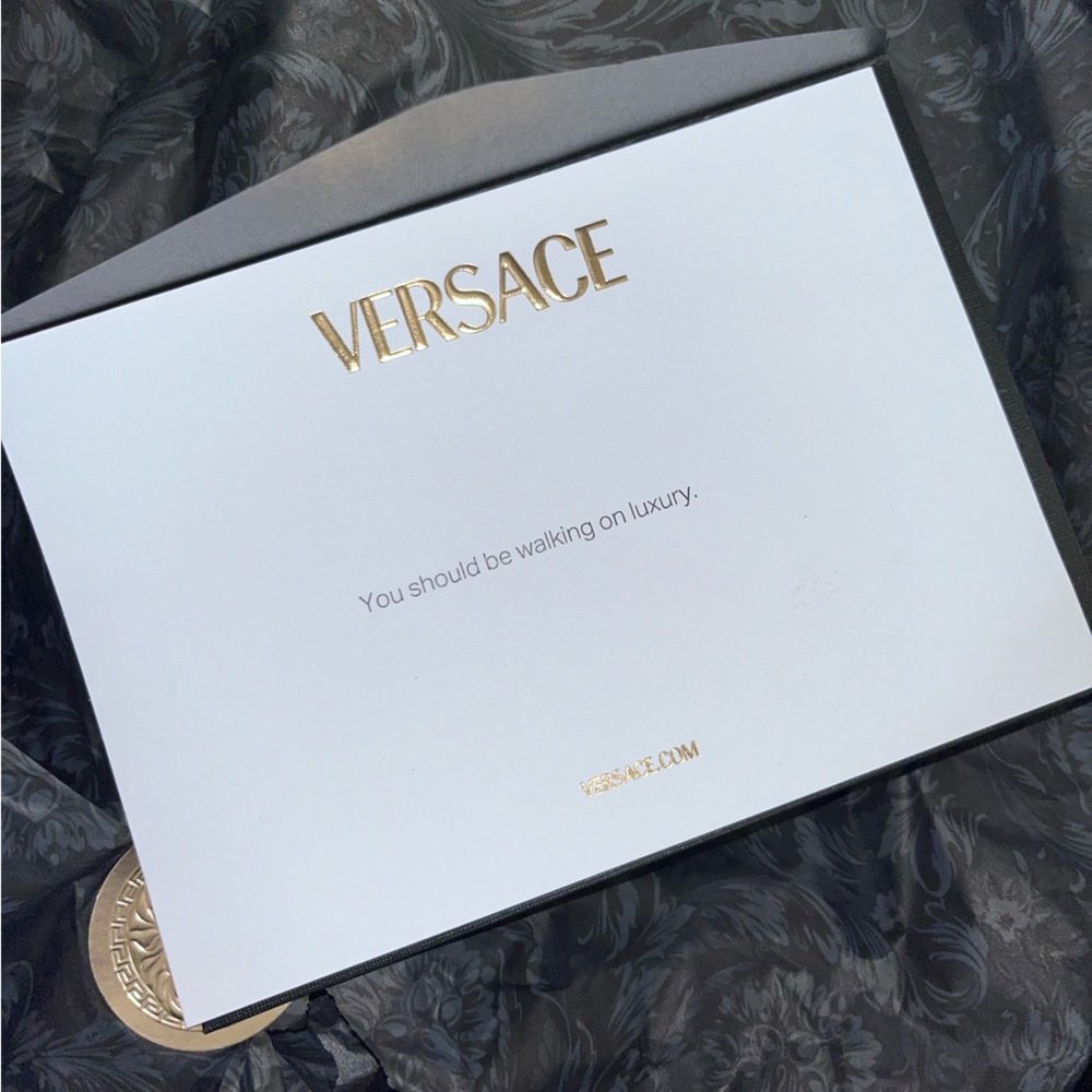 Versace Pink Plush Logo Bath Slippers Women’s Size 8 Luxury Designer - Picture 6 of 8